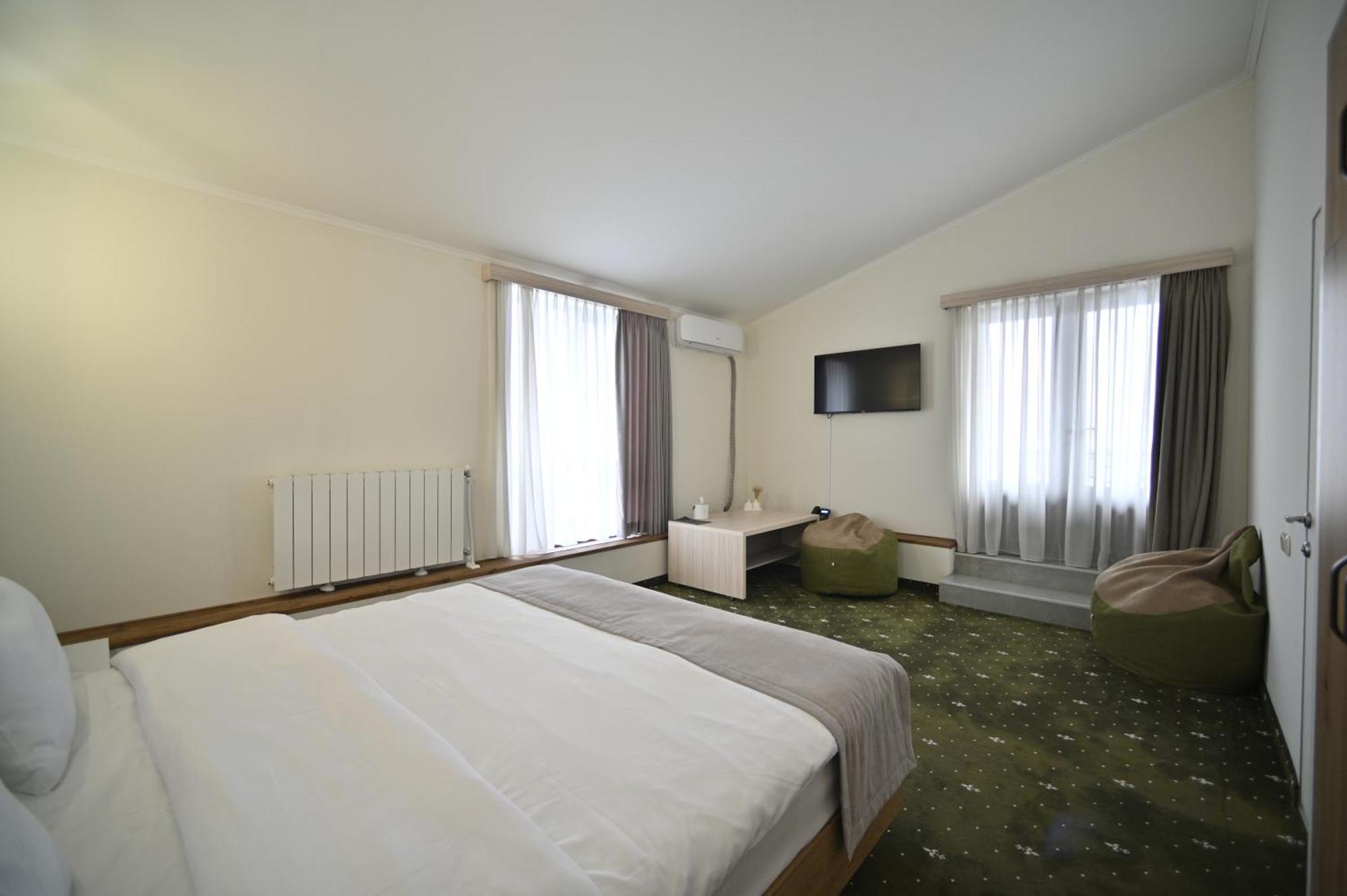 Colette Hotel Yerevan Ngoại thất bức ảnh